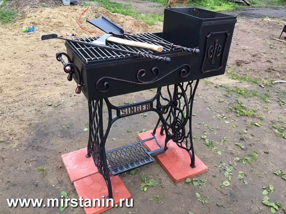 Мангал на станине от швейной машины Зингер